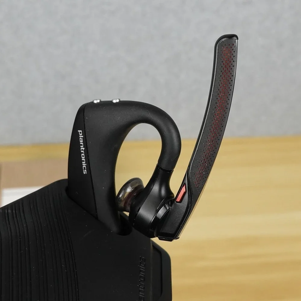 Plantronics 206110-101 Voyager 5200 UC Black Mono Bluetooth Headset System